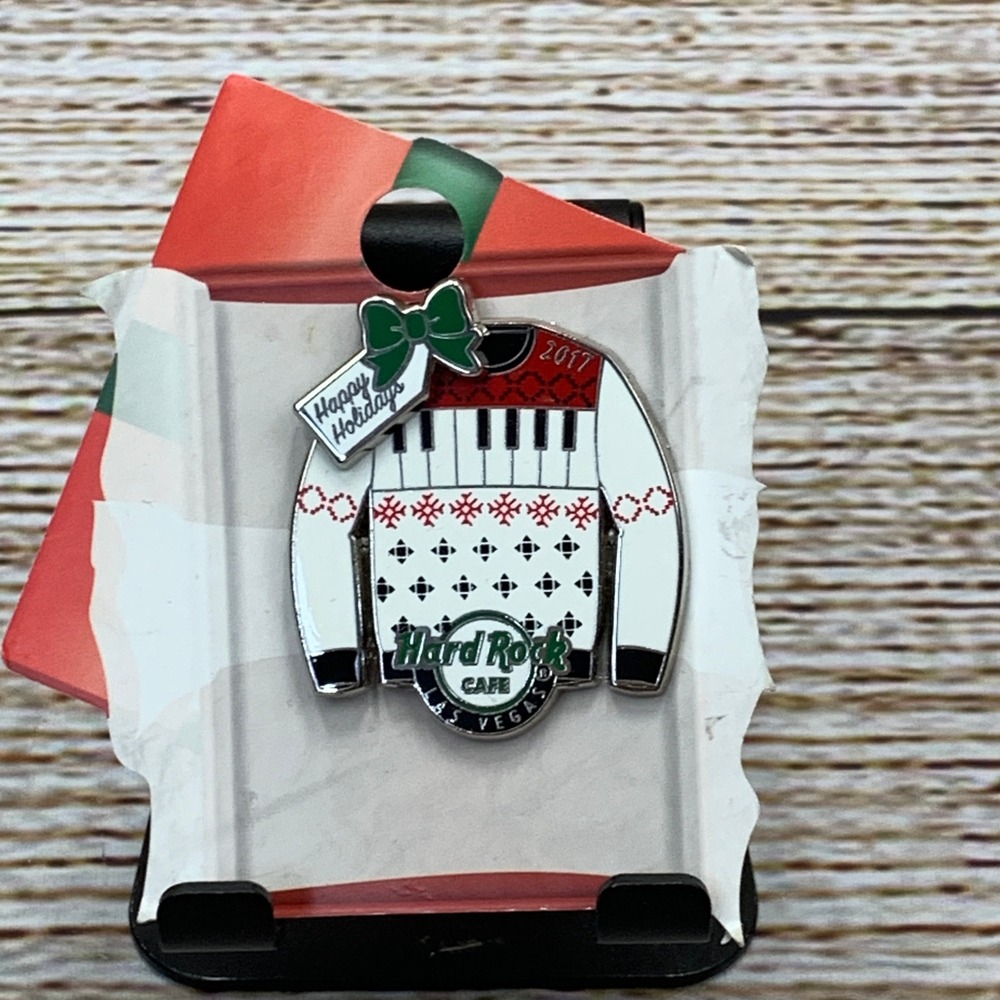 Hard Rock Cafe Las Vegas 2017‎ Holiday Sweater Series Pin Collectible